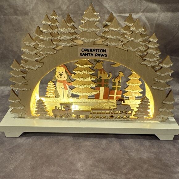 Wooden Christmas‎ Village Scene Operation Santa Paws Lighted Tabletop Decor - Picture 10 of 12